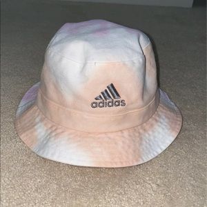 Adidas bucket hat